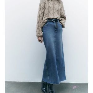 Zara split back denim maxi skirt. 38” long. Size medium 6/8